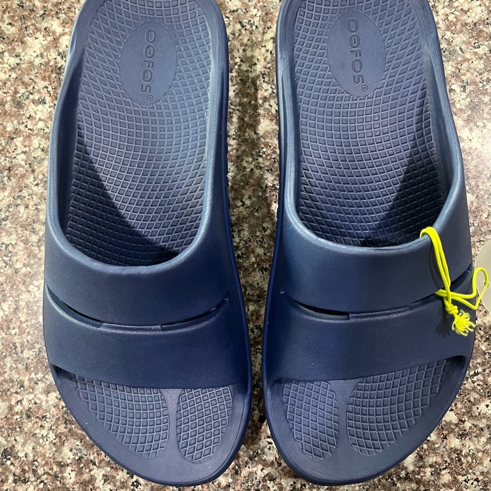 OOFOS OOahh Slide Sandals Men's 6/ Women 8 Blue Lightweight Recovery Footwear